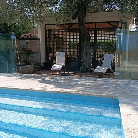 Singola A Con Piscina Privata * Cefalu